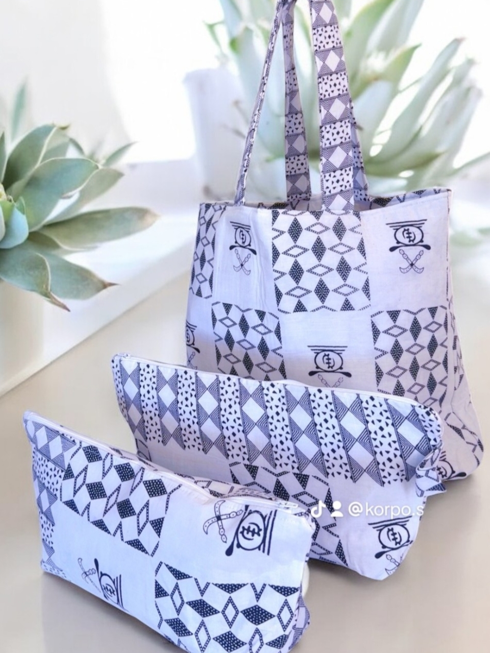 Black & White Geometric Pattern Tote Bag with Matching Pouches - Picture 2 of 4
